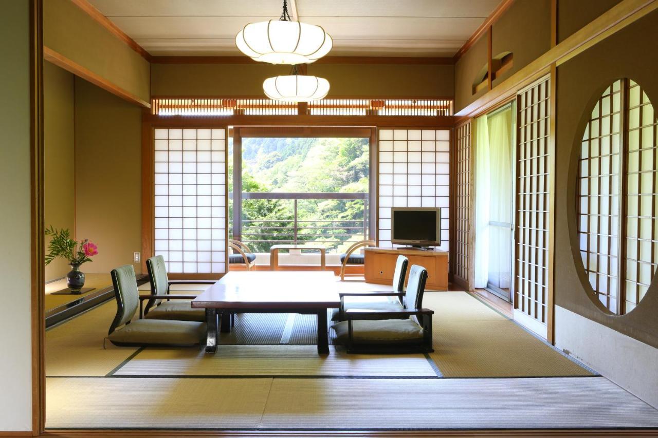 Oku Yugawara Sansuirou Hotel Kültér fotó
